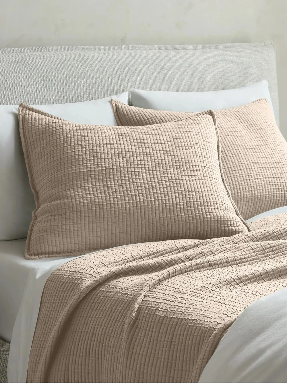 New Quince Organic Ribbed Cotton Coverlet Set King/CalKing MSRP $154 - Sand